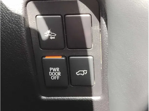 Car image 37