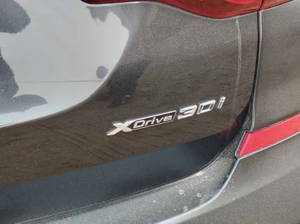 Car image 35
