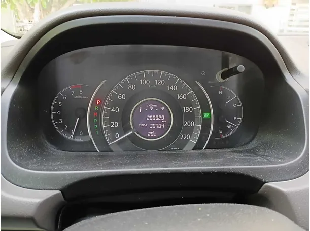 Car image 18