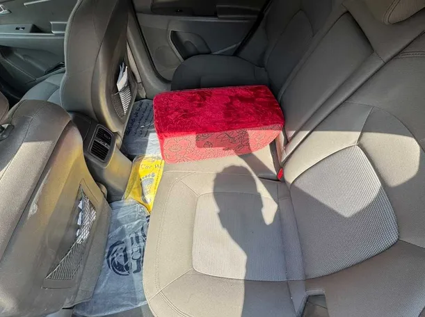 Car image 20