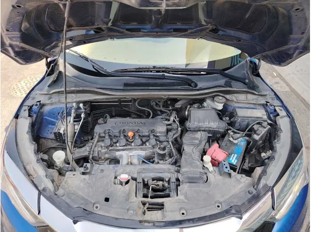 Car image 21