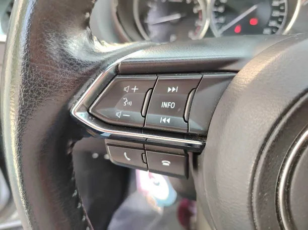 Car image 38