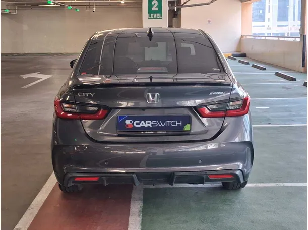 Car image 6