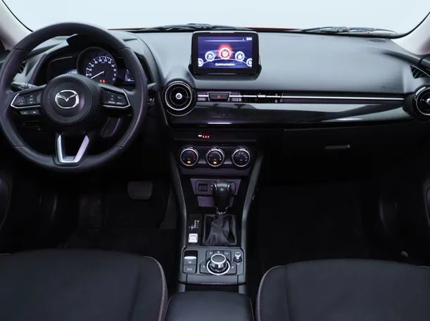 Car image 14