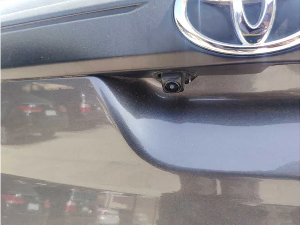 Car image 34