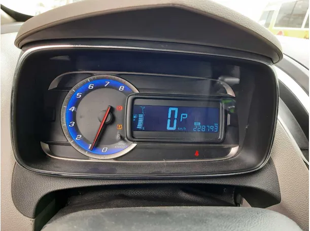 Car image 16
