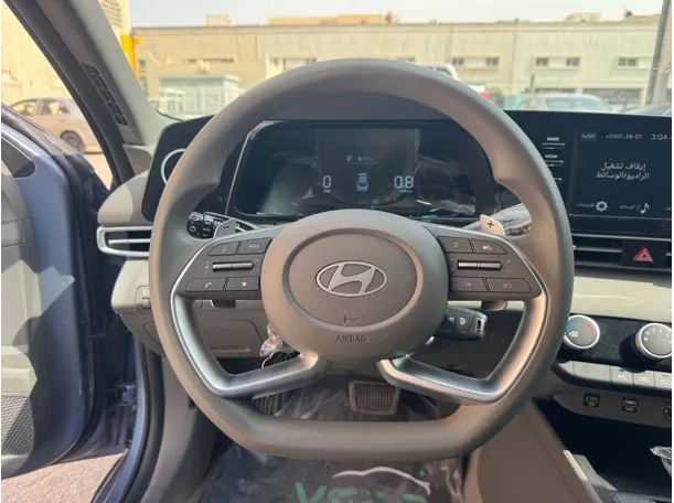 Car image 17