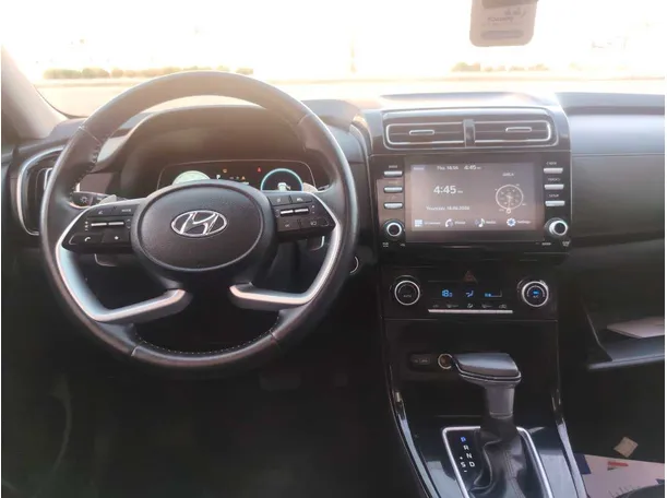 Car image 21