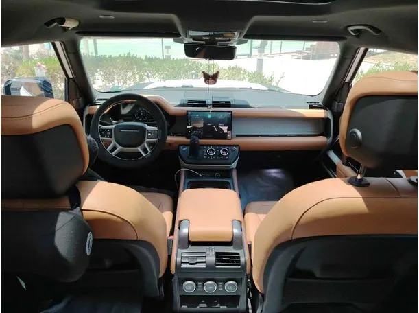 Car image 20