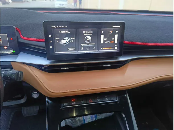Car image 21