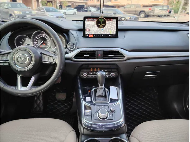 Car image 24