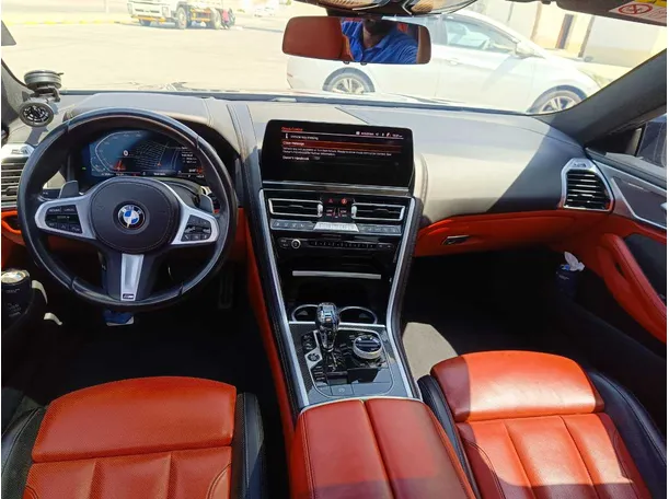 Car image 26