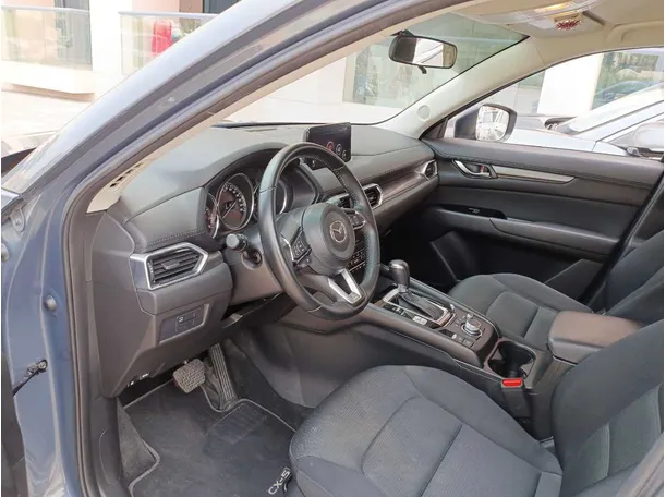 Car image 11