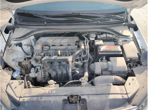 Car image 32
