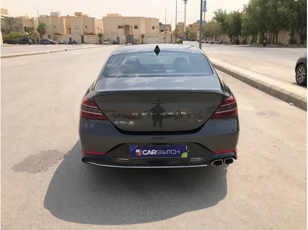 Car image 6