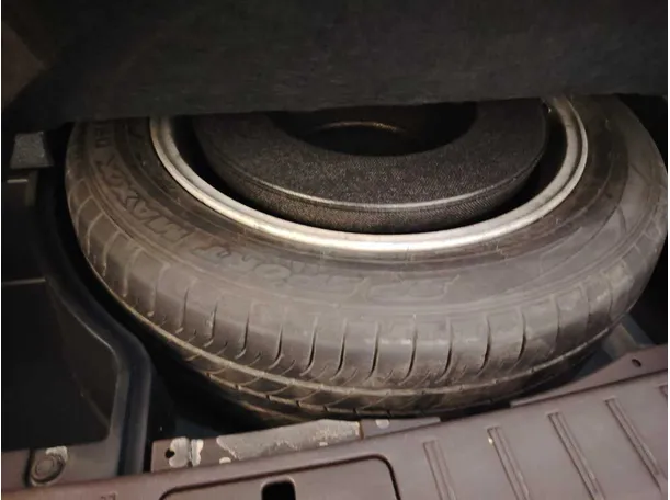 Car image 46