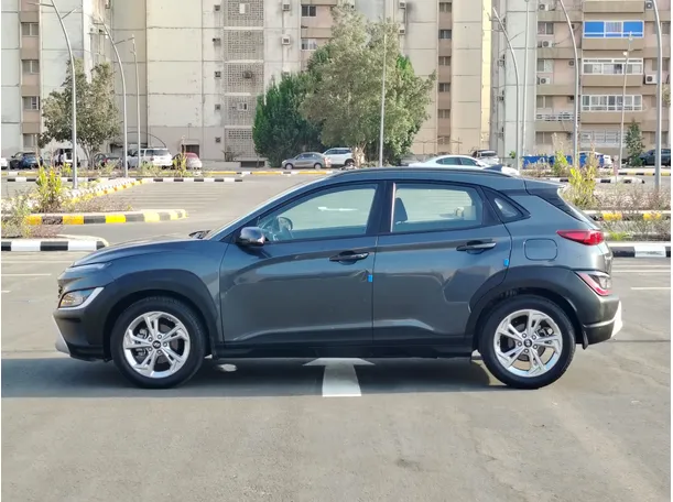 Car image 8