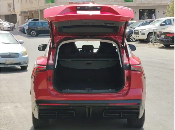 Car image 26