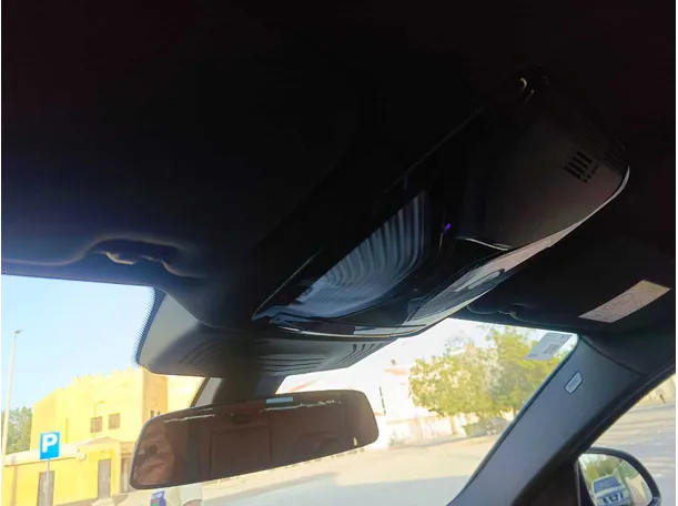 Car image 32