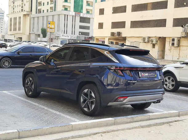 Car image 7