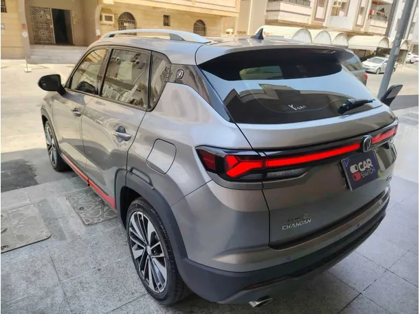 Car image 8