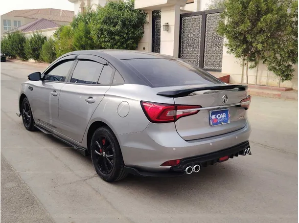 Car image 7