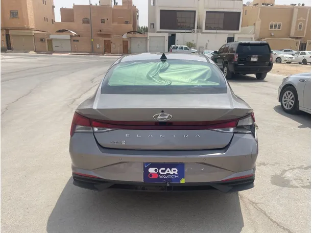 Car image 6
