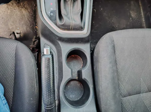 Car image 38