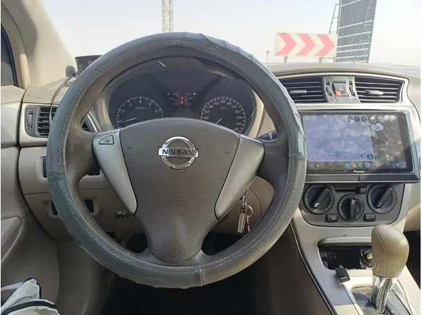 Car image 17