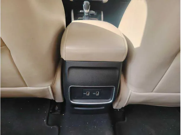 Car image 41