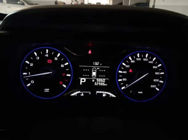 Car image 17
