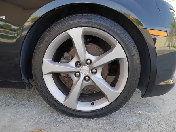 Car image 9
