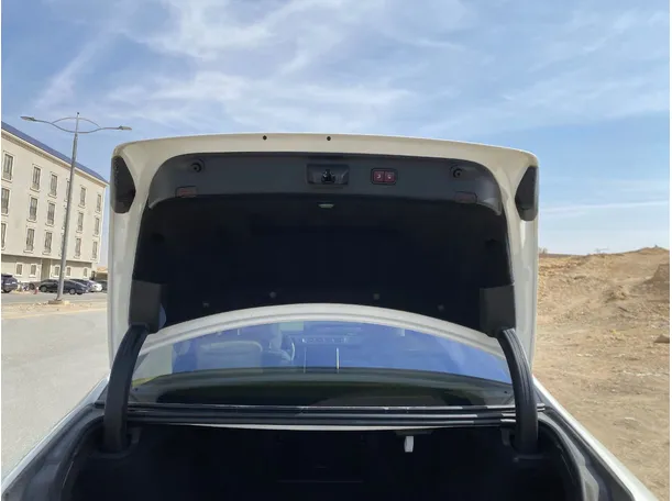 Car image 22