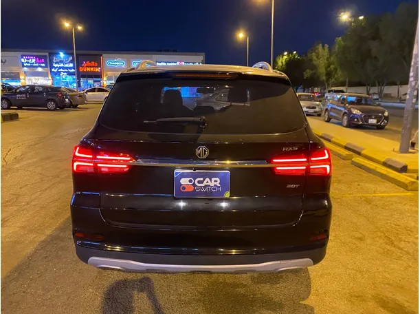 Car image 6
