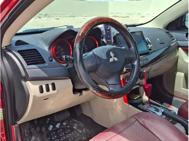 Car image 11