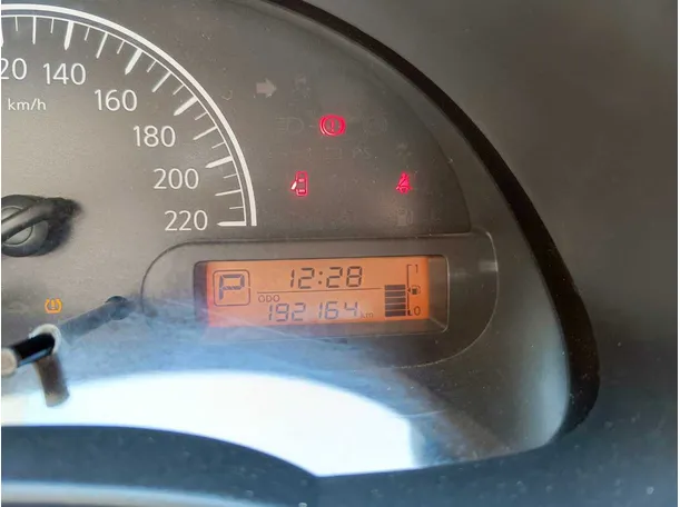 Car image 25