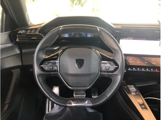 Car image 19