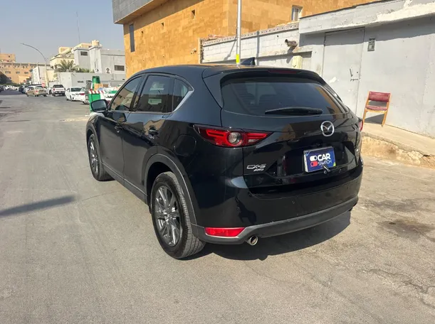 Car image 7