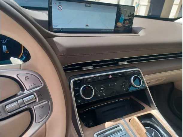 Car image 17