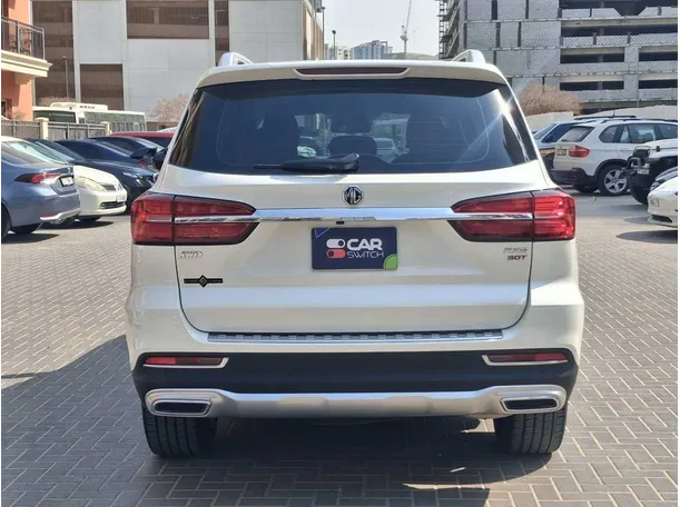 Car image 6