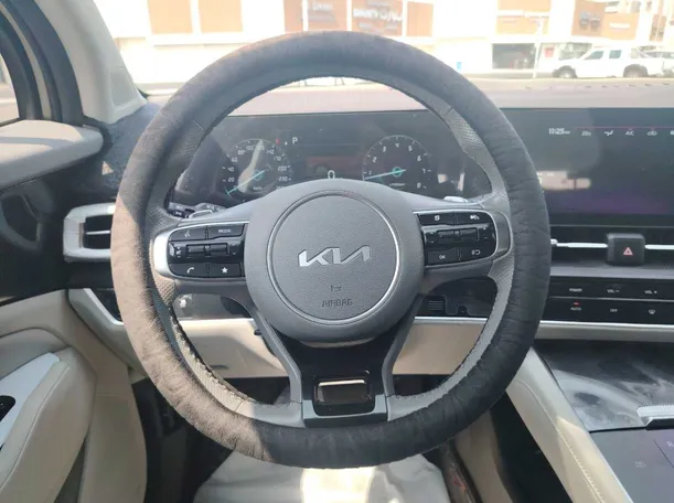 Car image 21