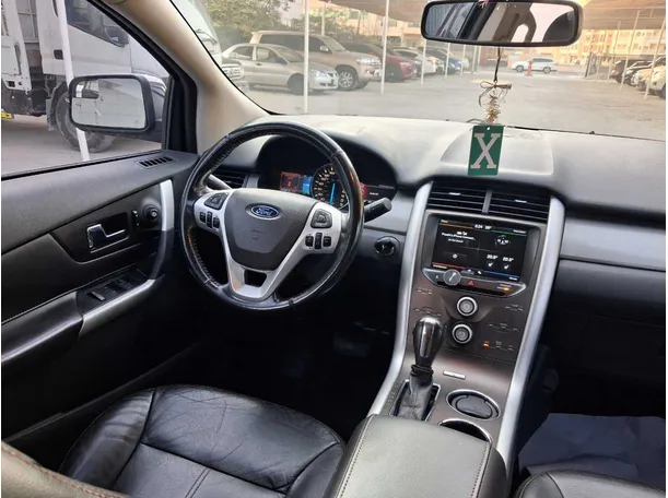 Car image 17