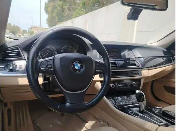 Car image 23