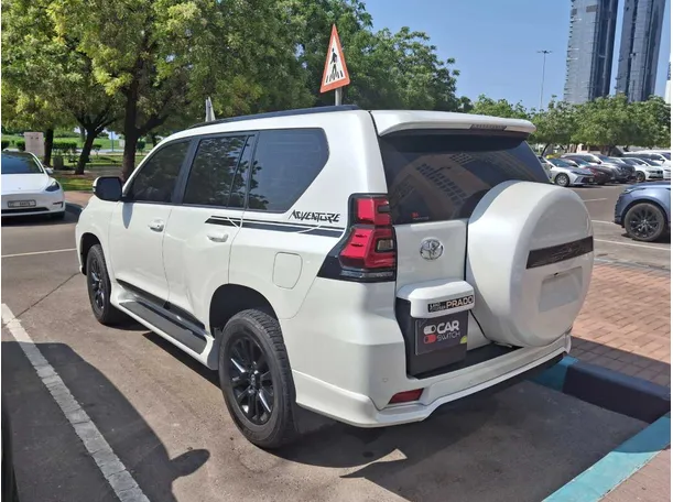 Car image 7
