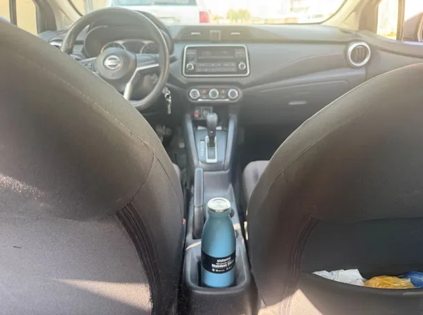 Car image 19