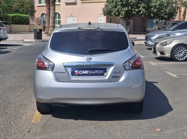 Car image 6