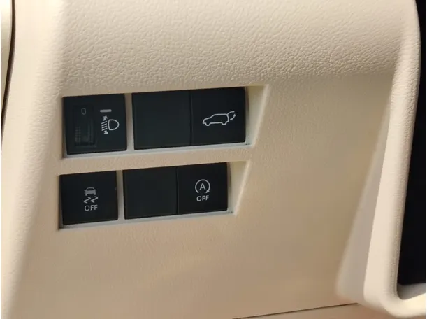 Car image 29