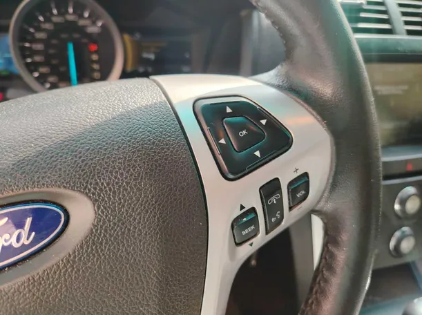 Car image 36