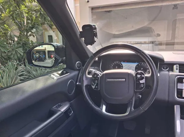 Car image 17