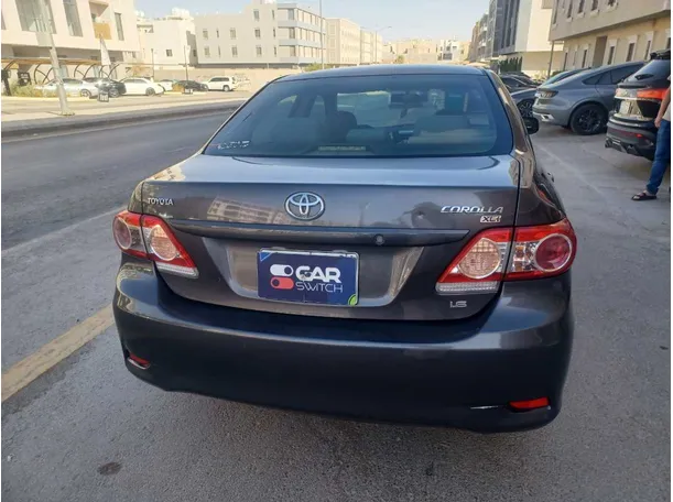 Car image 6